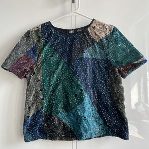 Short sleeve top. Velvet fabric and embroidery. Very Boho chic style.